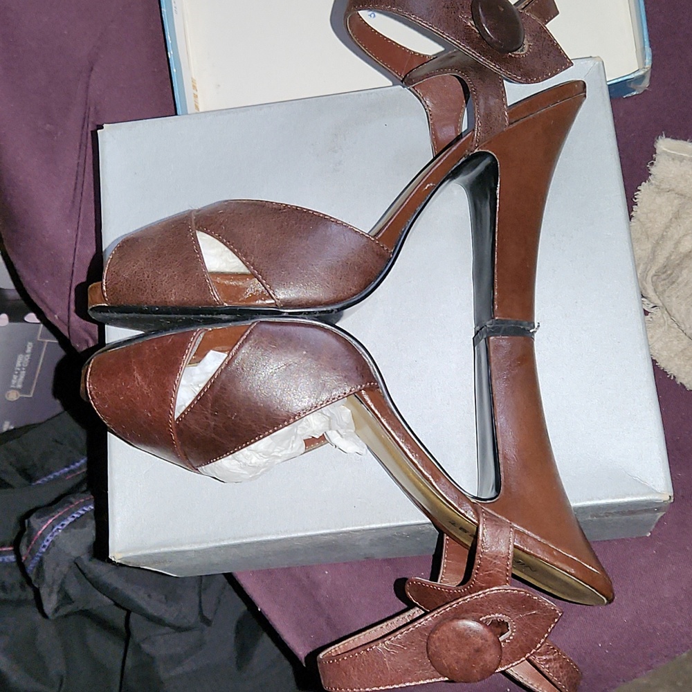 Nine West Brown Women's Sandals